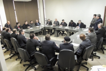 Antes da sessão, vereadores ouviram explicações sobre a situaçãoi|Presidente Gugu Bueno: assegurar esse pátrimônio de Casdcavel