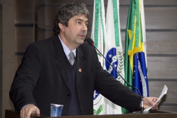 Vereador Paulo Porto se queixa do descaso da Secretaria Municipal de Educação