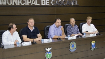 No encontro, a Frente apresentou mecanismos de contato direto com a população|Democratizar ações é meio de garantir a participação popular