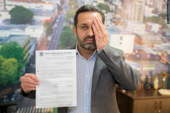 Vereador procura garantir direitos às pessoas que só possuem a visão em um dos olhos