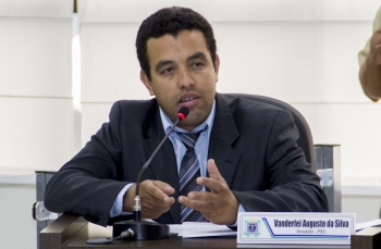 Vanderlei cobra reforma na avenida Tito Muffato