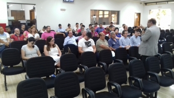 Curso está sendo ministrado no plenário da Câmara|