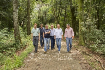 legenda Vereadores vistoriaram as obras no Lago