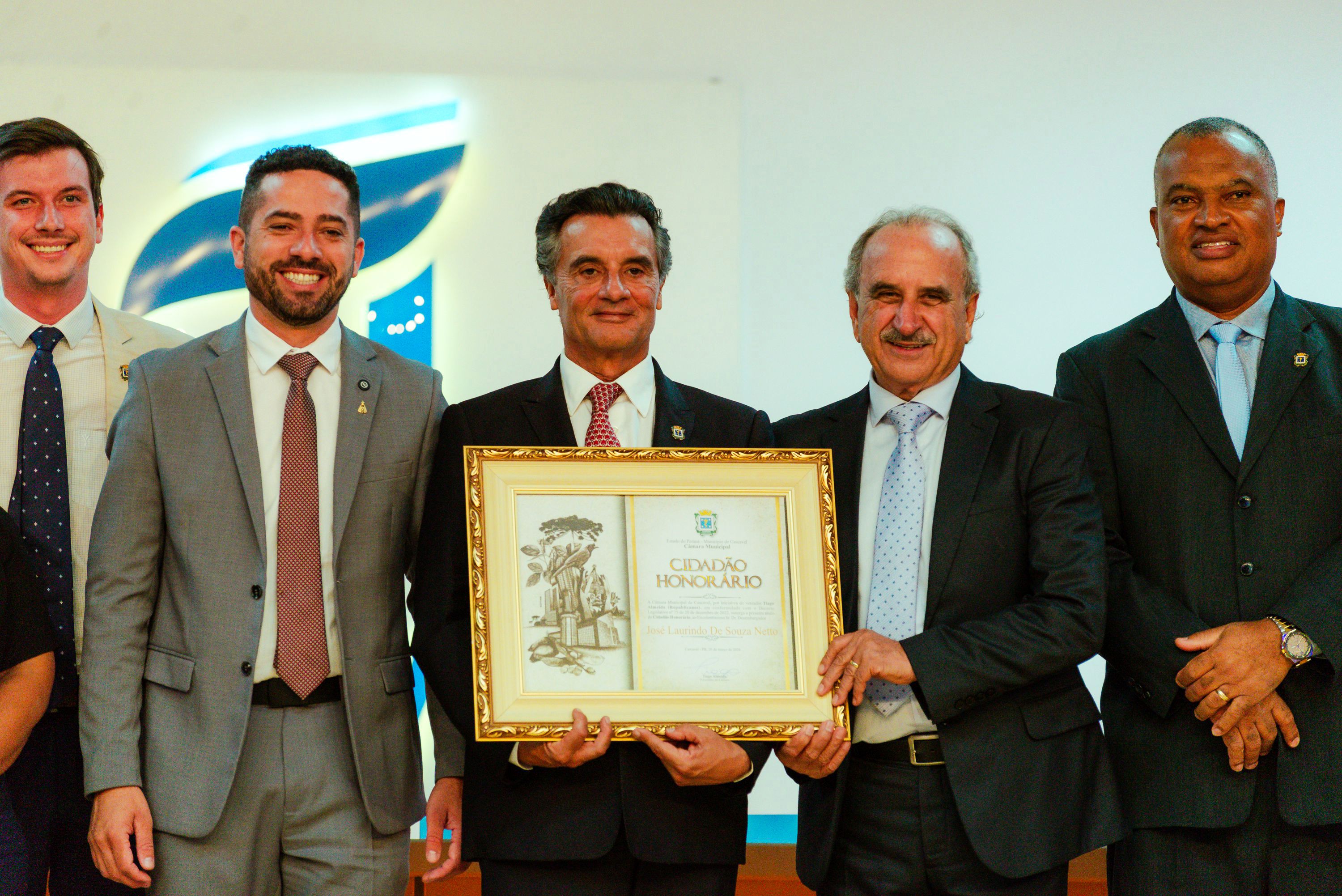 Da esq. para a dir., Henrique Mecabô, Tiago Almeida, José Laurindo, Renato Silva e Cidão da Telepar