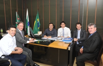 Encontro com o secretário Michele Caputo reuniu autoridades em Curitiba