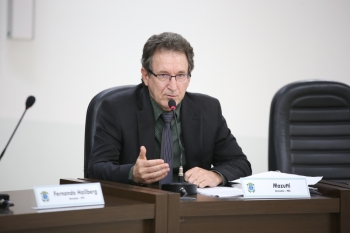 O vereador, que preside a Comissão de Finanças e Orçamento da Câmara, quer evitar a saída da Jucepar de Cascavel