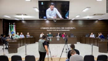 Secretário Adelino Ribeiro fala aos vereadores da Comissão de Segurança Pública e Trânsito