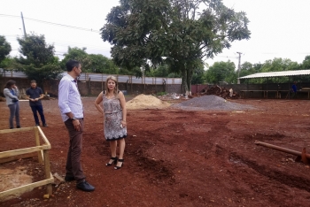 Vereador Carlinhos Oliveira, representando a Comissão de Educação visita o canteiro de obras da escola Gladis Tibola .
