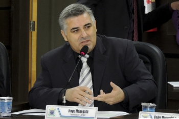 Vereador Jorge Menegatti: questionamentos à Sanepar|
