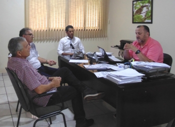 Cláudio Gaiteiro com o secretário Marcon: em prol do bairro Caravelle