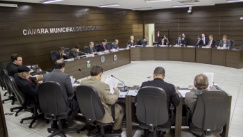 Vereadores mantiveram o veto parcial do prefeito