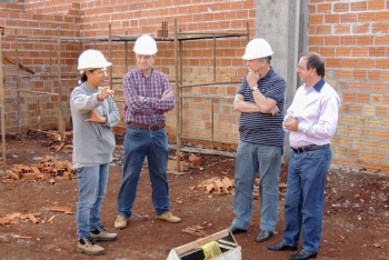 Vereadores acompanham obras no aeroporto