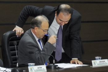 Vereadores João Paulo e Jaime Vasatta e outros 20 subscrevem o requerimento