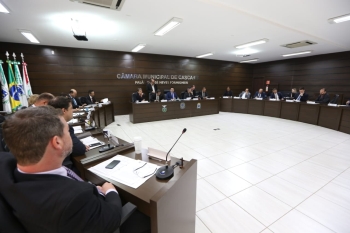 Primeiro projeto discutido em 2020 foi aprovado em votação nominal