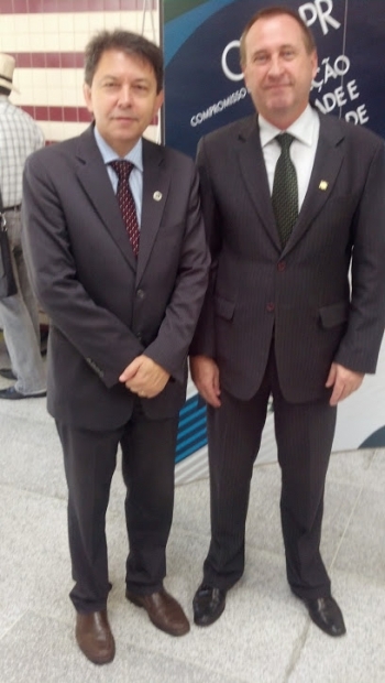 Vereador Pedro Martendal com Joel Kruger, presidente do CREA/PR