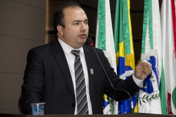 Vereador questiona metodologia dos parquímetros