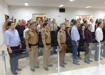 Gugu Bueno na cerimônia da Polícia Rodoviária Estadual|