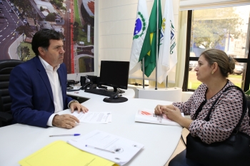 O presidente recebeu a diretora da Apofilab em seu gabinete na Câmara