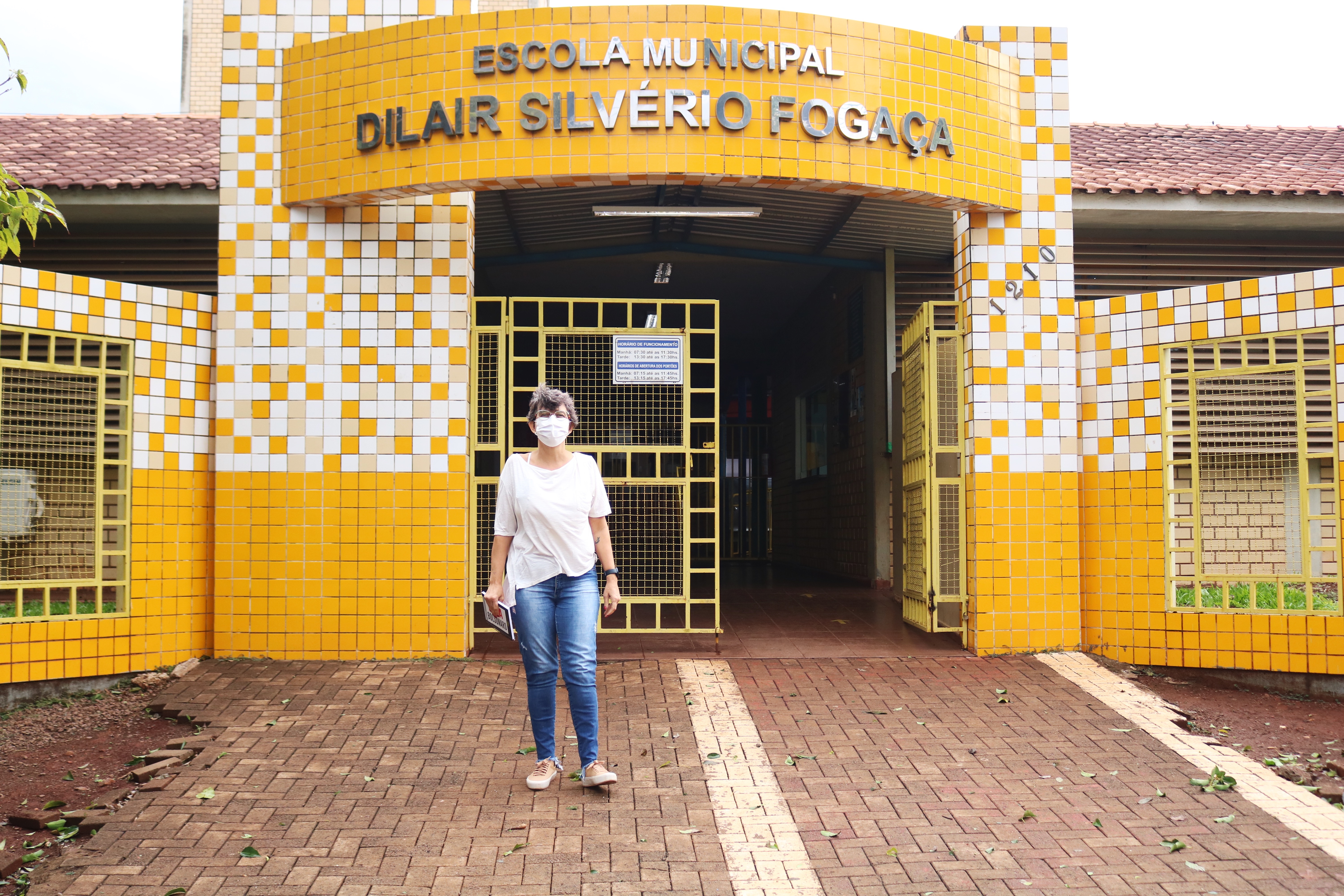 Professora Liliam faz vistoria nas escolas Dilair Silvério Fogaça e Diva Vidal