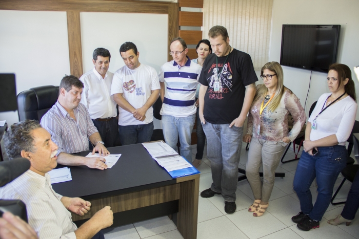 Reunião contou com representantes do CMDCA, CMS, Conselho Tutelar e o vereador Vanderlei do Conselho