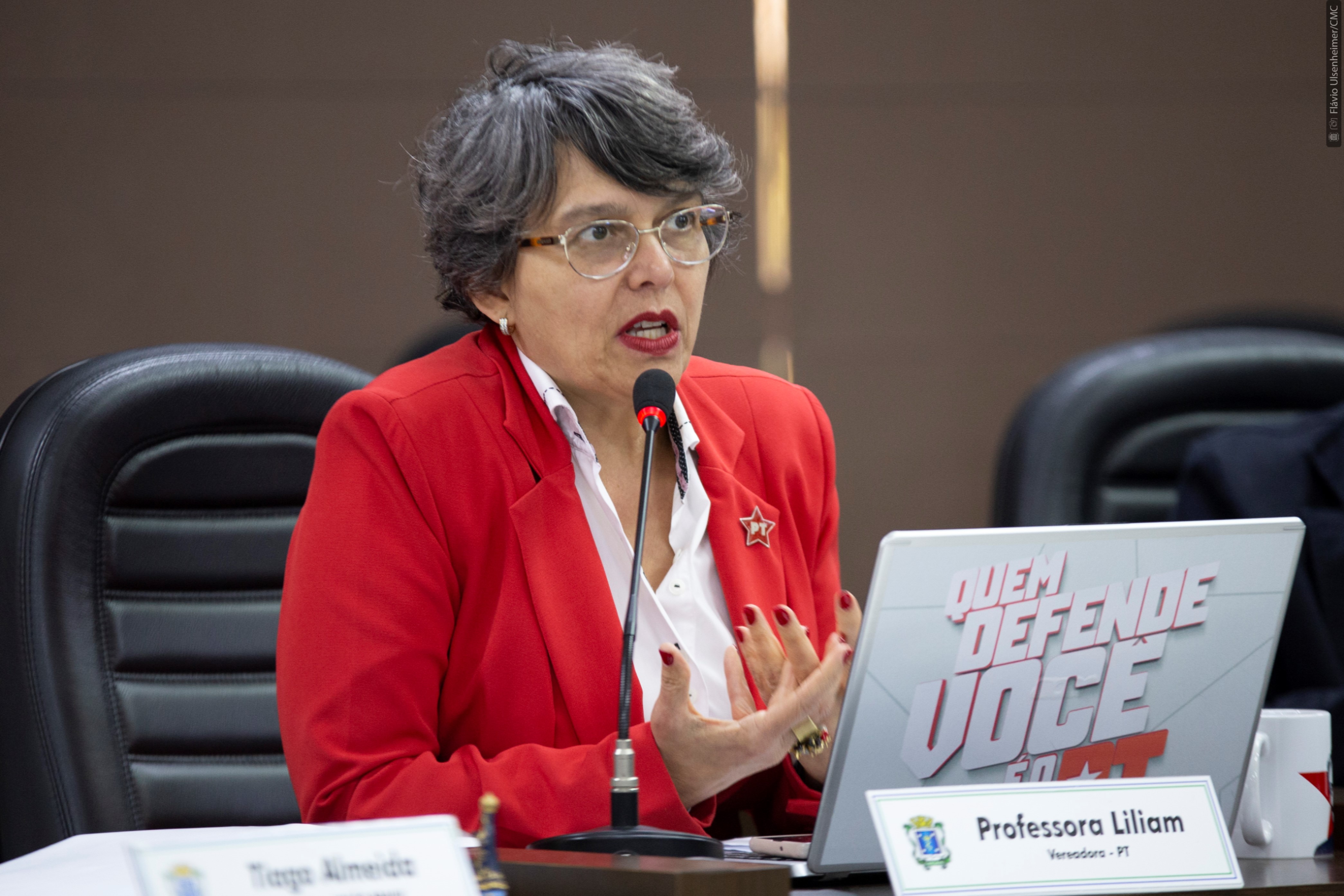 Liliam defende que o reajuste de 12,47% na Prefeitura seja pago em parcela única