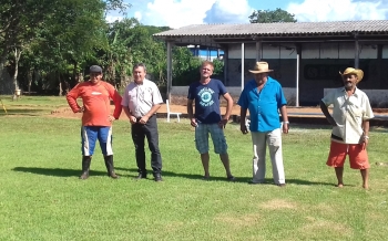 Jefferson Zago, João Machado de Campos (assessor do vereador Madril), Roberto Zorzan, Sebastião e Arival, no campo de suiço