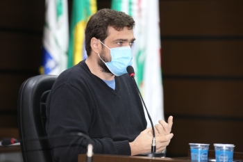 Secretário de Saúde explicou ações da Prefeitura e respondeu perguntas dos vereadores