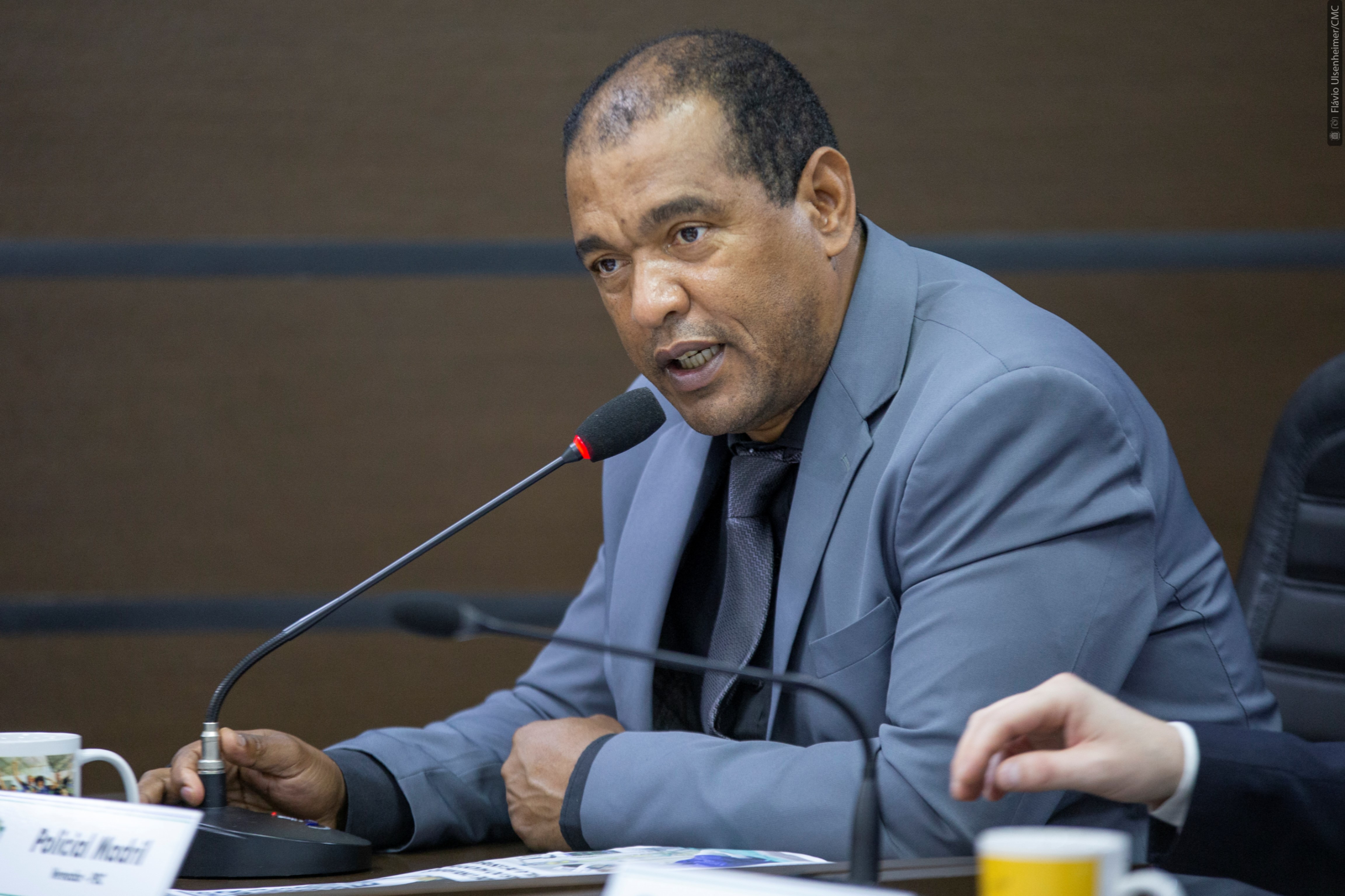 Madril quer que contribuintes sejam informados da possibilidade de terem isenção