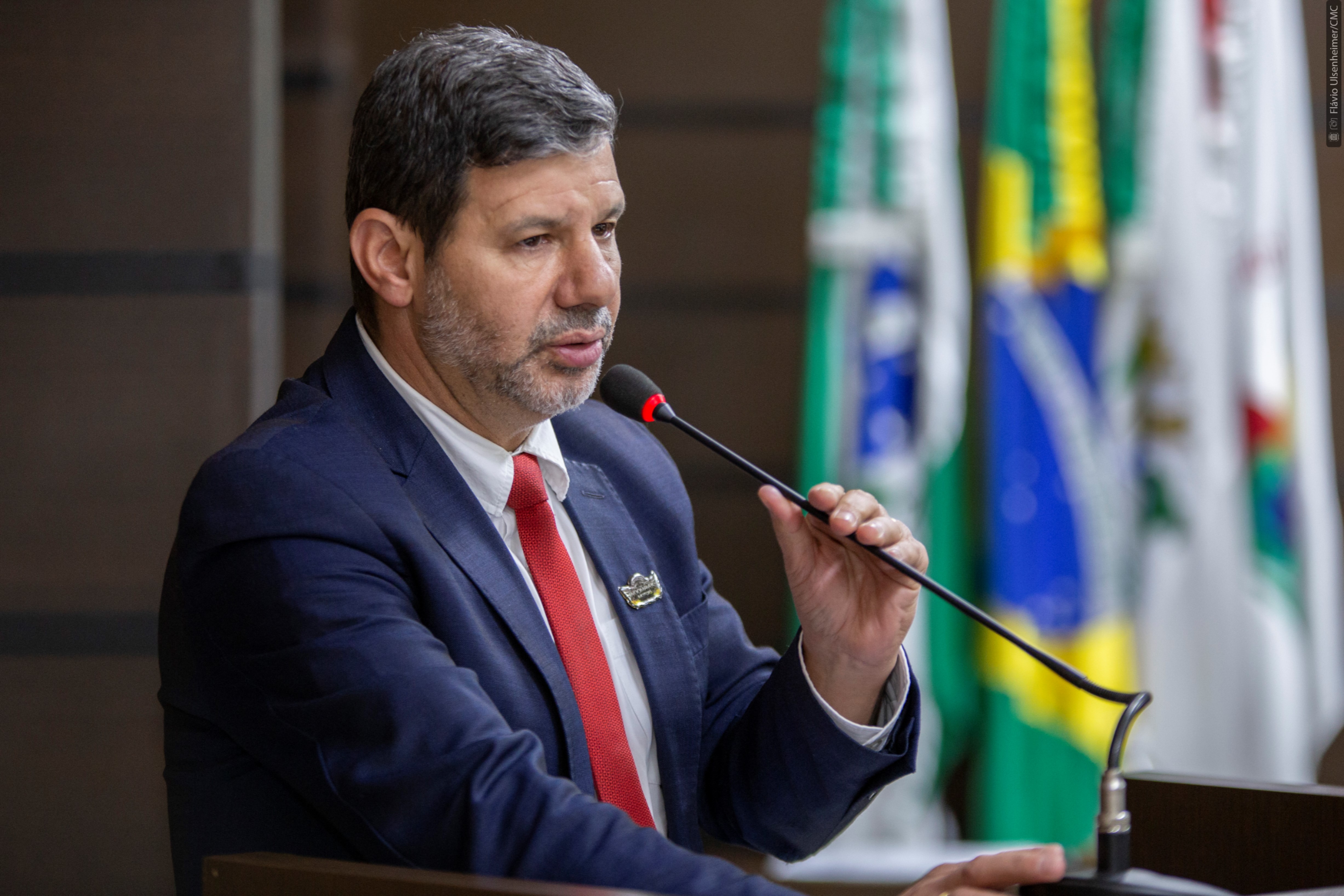 Serginho requer ao DNIT asfaltamento de trecho da marginal da BR-467 no km 110
