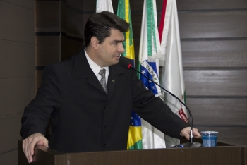 Representante do CREA/PR fala com vereadores