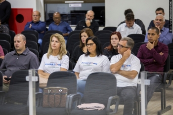 Membros da Associação Olhar Down participam da sessão ordinária desta segunda-feira