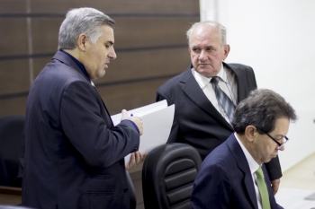 O vereador Rui Capelão (centro) encabeçou a convocação