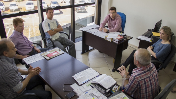 Assunto foi debatido em reunião entre Comissão e Secretaria de Meio Ambiente