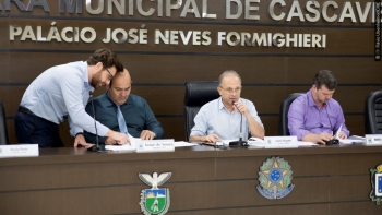 Justiça e Redação dá seus pareceres com base em critérios técnicos, sem avaliar o mérito