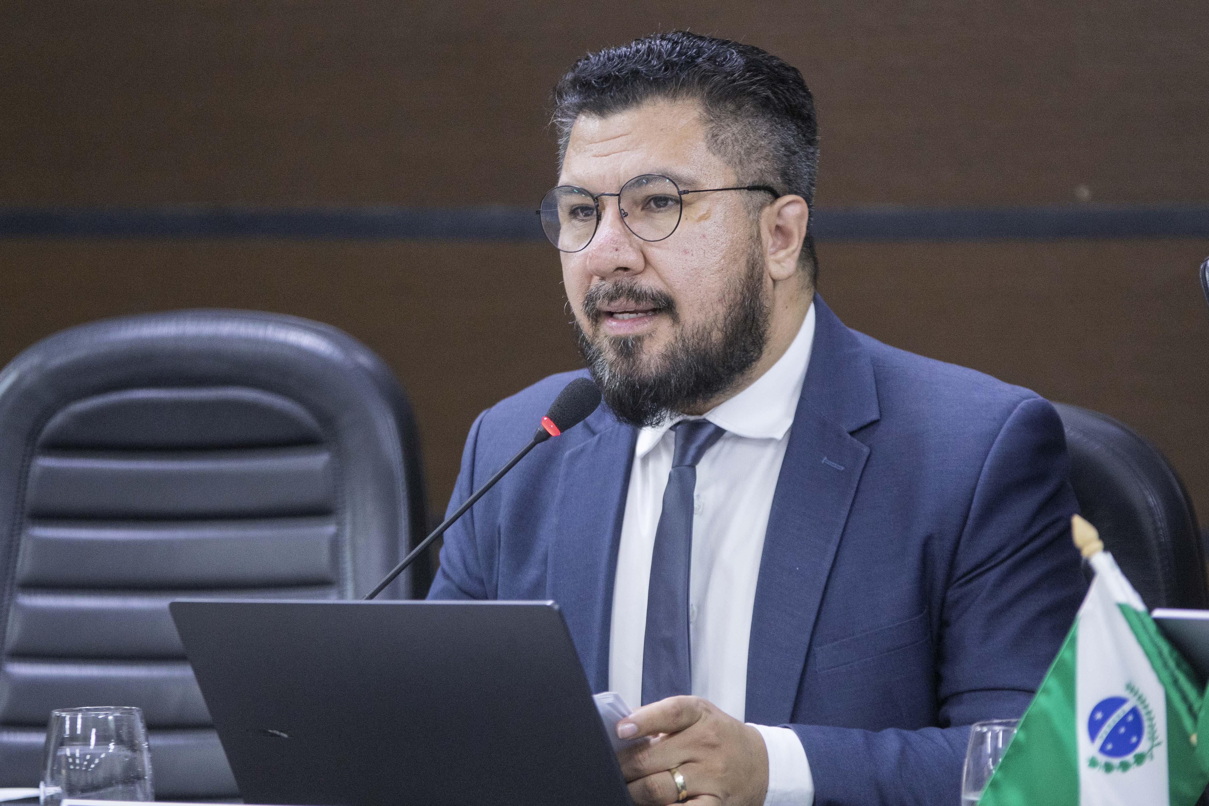 Vereador quer saber quantos procedimentos foram realizados e quais os critérios para selecionar os pacientes