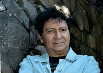 Cleiton Costa, artista que teve a outorga Darci Israel, aprovada esta semana na Câmara de Vereadores.