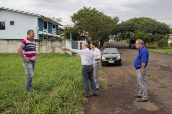 Vereadores visitam terrenos em diversas regiões da cidade