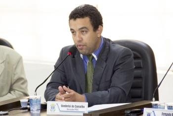 Vanderlei busca apoio dos vereadores para derrubar veto