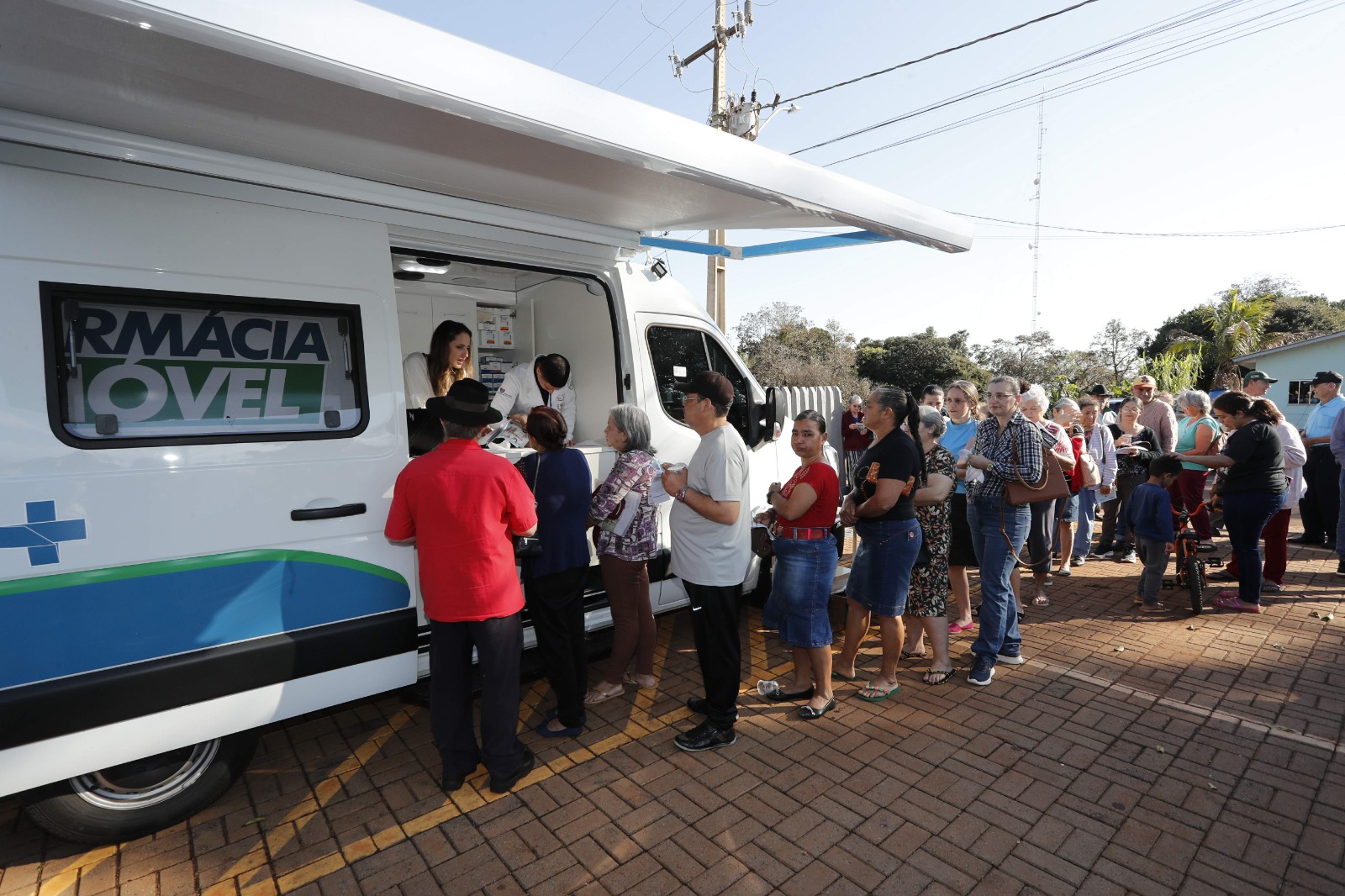 Distrito de Juvinópolis, onde foi feito o primeiro atendimento, possui cerca de 150 pacientes cadastrados na Farmácia Móvel