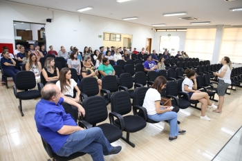 Beatriz Tambosi explica as medidas já tomadas e as orientações mais recentes de cuidados pessoais, com a família e no ambiente de trabalho