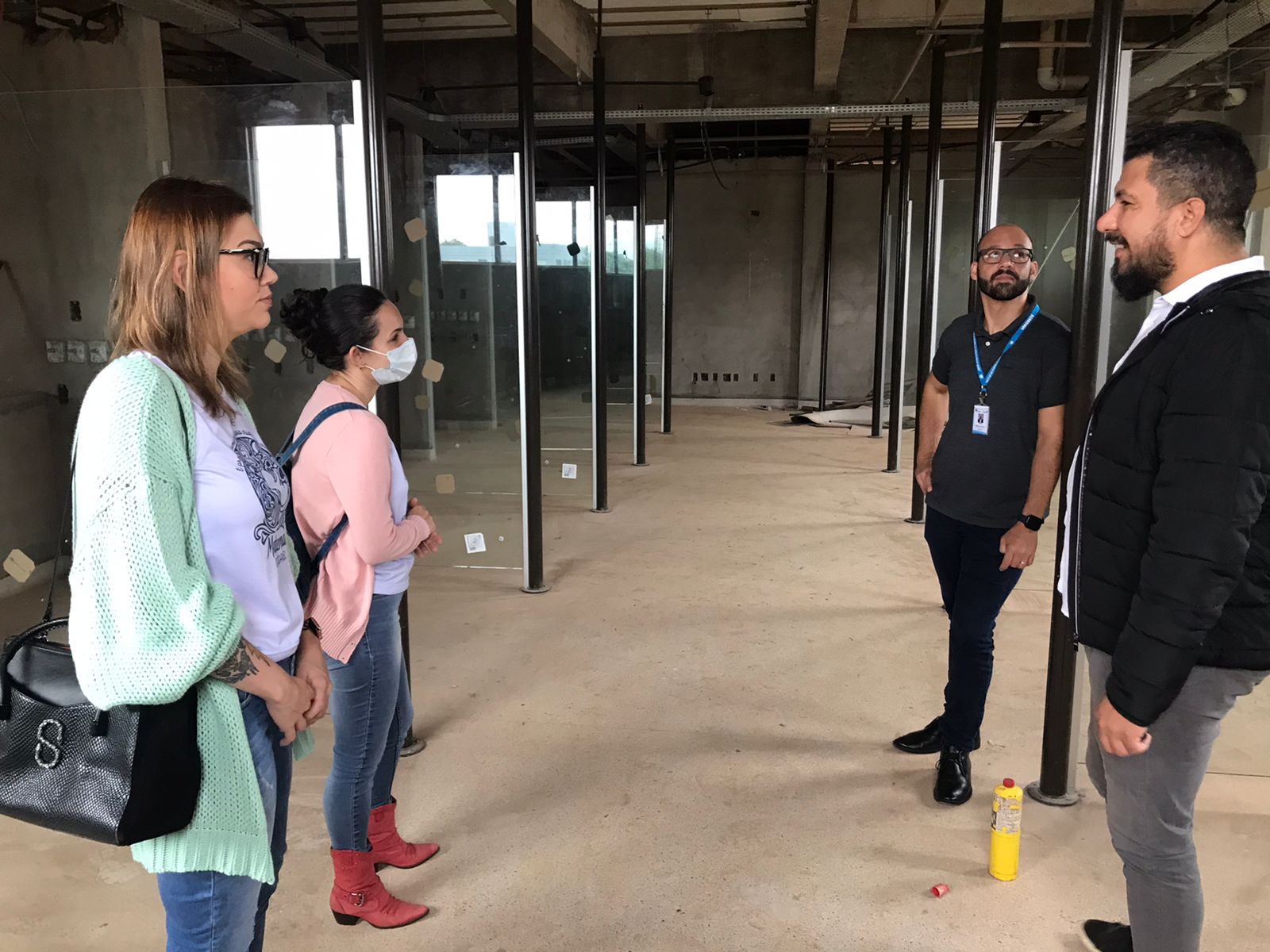 Edson Souza visita com Grupo Maternar as estruturas da Ala Materno Infantil do Huop