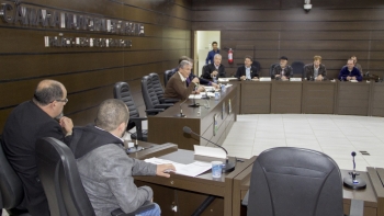 Audiência pública aconteceu no plenário da Câmara|José Onésimo Franco, gerente do Departamento Financeiro