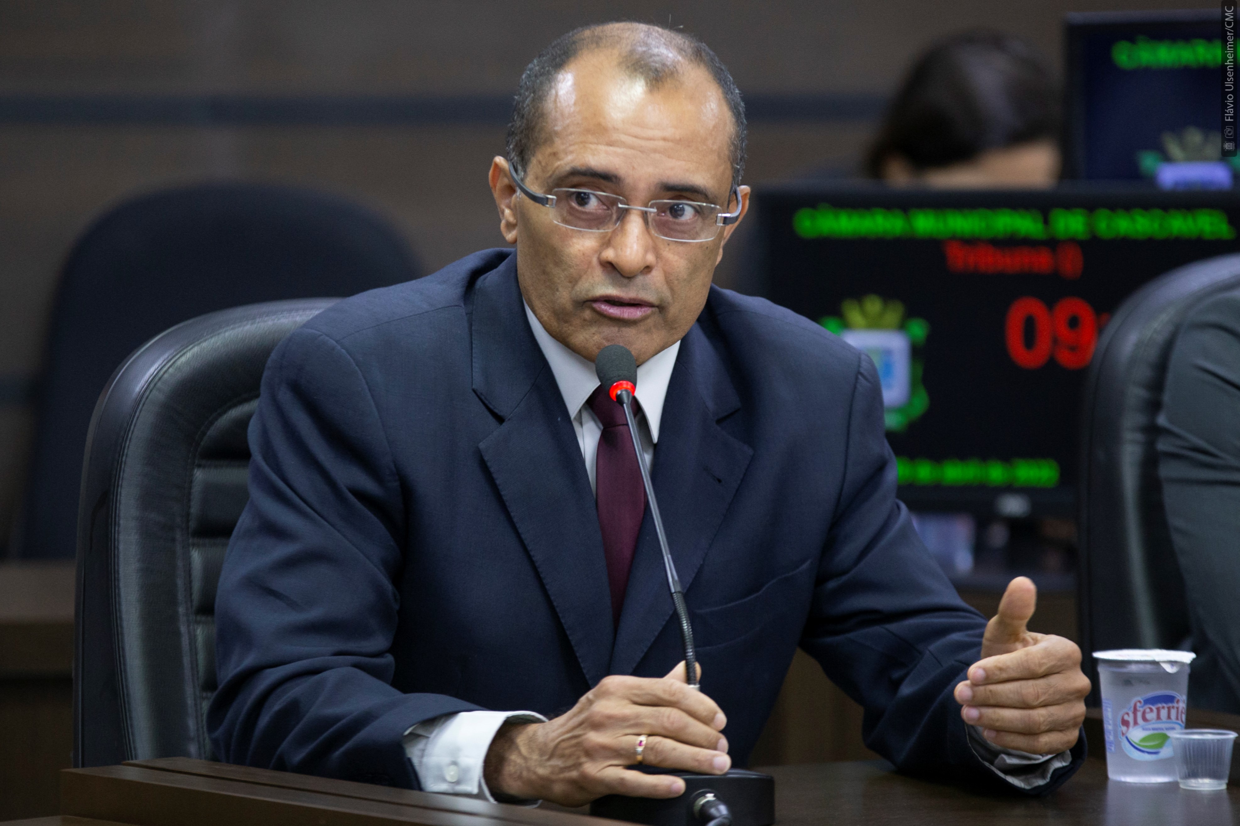 Falha nas políticas sociais estão entre as causas da criminalidade, lembra delegada