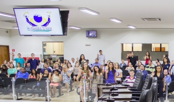 Programa estimula o gosto pela atividade política