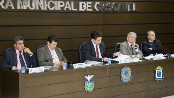 Projeto volta a ser discutido na sessão de amanhã, quarta-feira