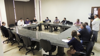 Reunião aconteceu na antessala do plenário