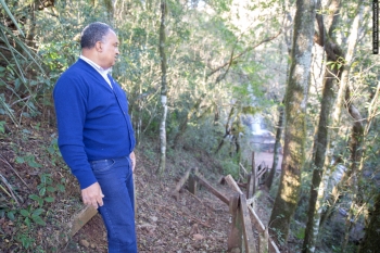 Cidão da Telepar verificou as condições dos acessos e trilhas na Ponte Molhada