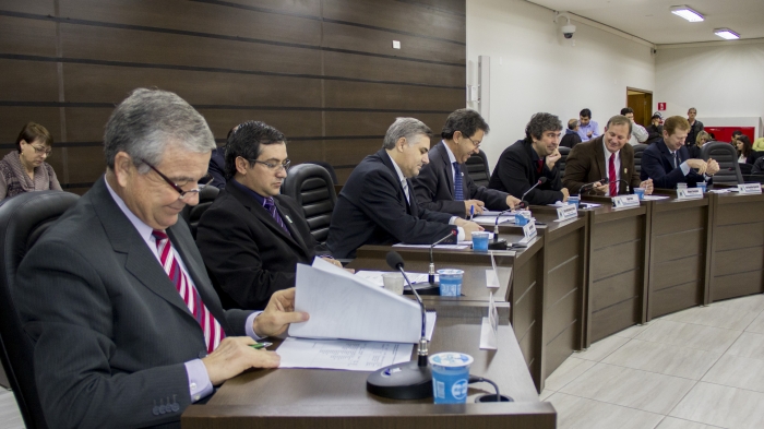 Legenda; Câmara terá sessão na quarta-feira