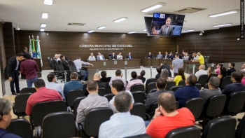 Evento reuniu na Câmara vereadores e deputados da região oeste