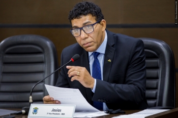 Josias fez o pedido para dar uma resposta às cobranças feitas pelos moradores dos bairros